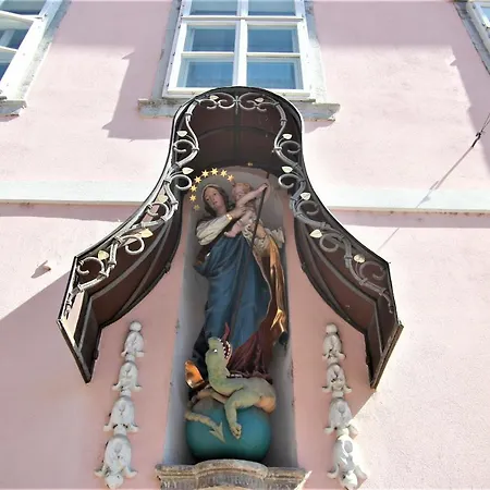 Apartment Pink House *